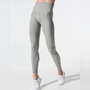 Blanqi Maternity SportSupport Contour workout leggings size L